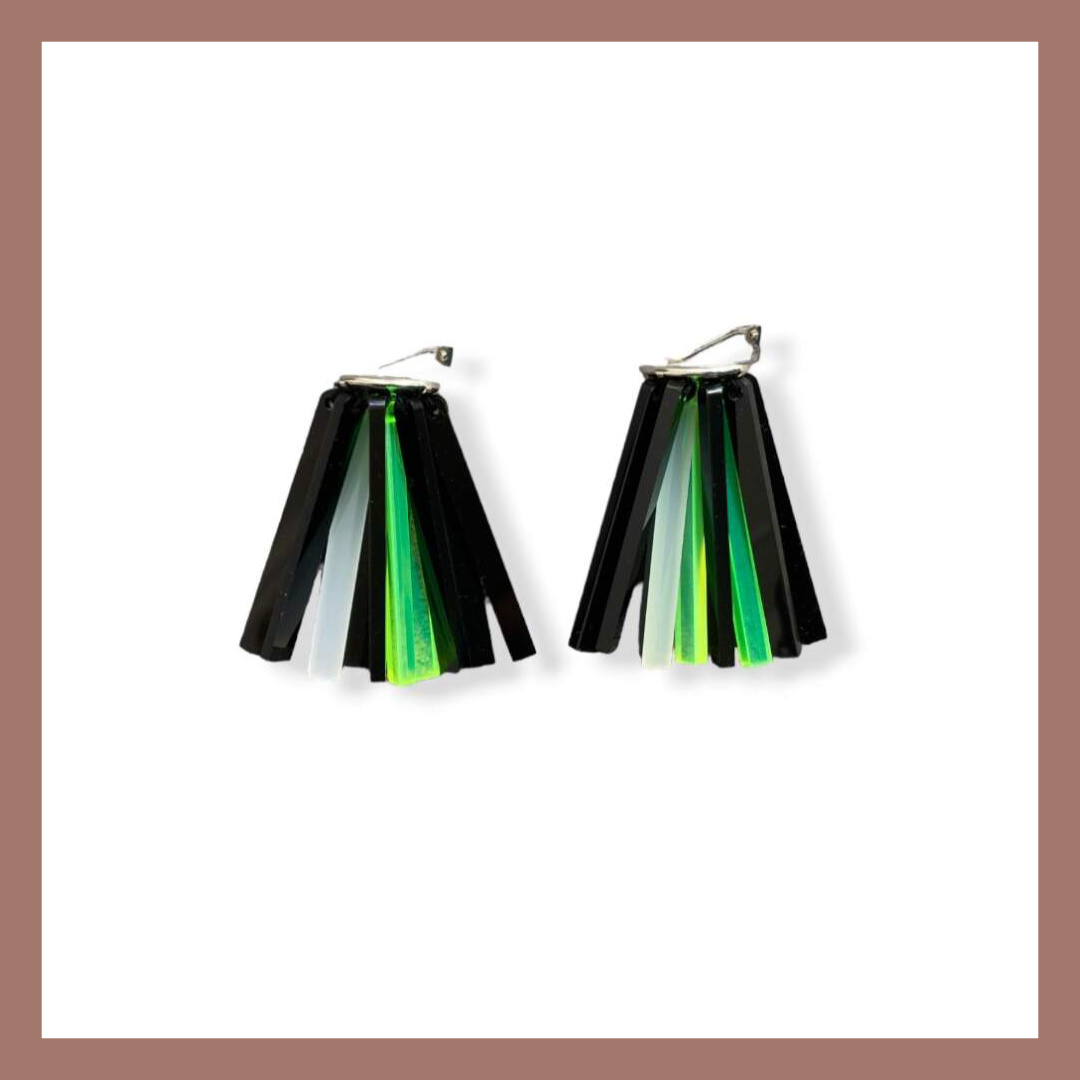 Orecchini clip plexiglass fluo